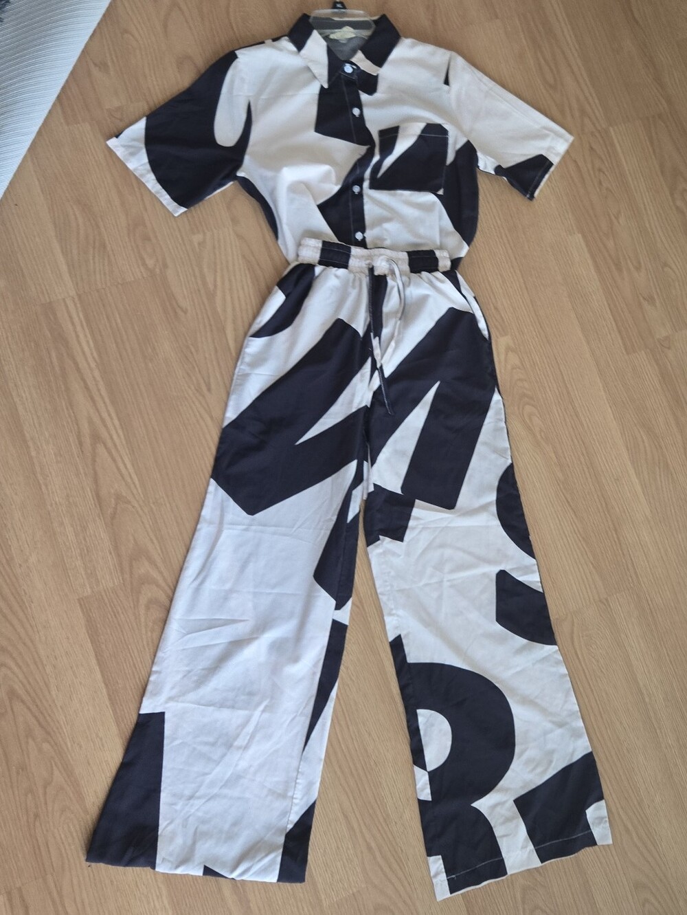 Black & White Printed Wide-Leg Two Piece Matching Set